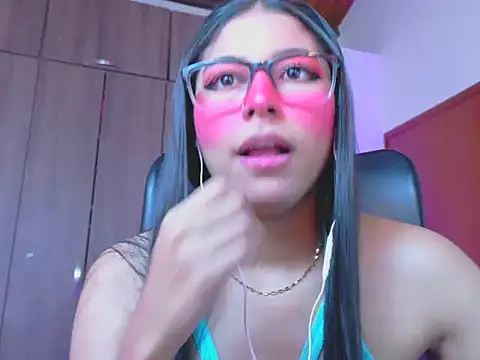 _ALLYSON18_'s Live XXX Chat