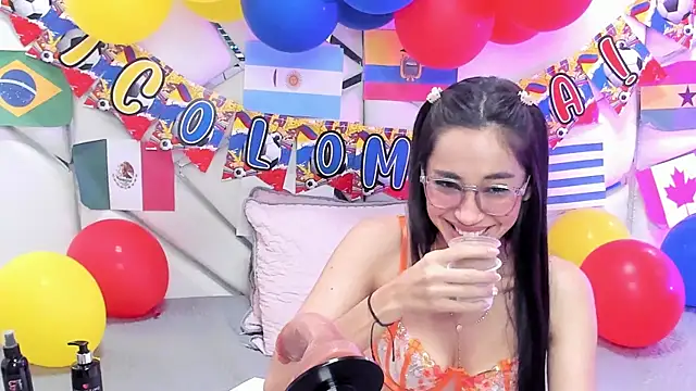 دردشة GabbieSkinny الجنسية المباشرة