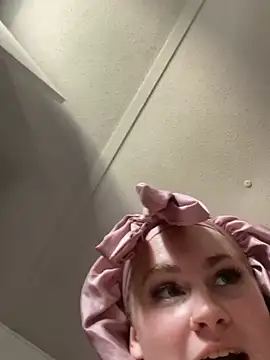 Prettypinkisland's Live XXX Chat