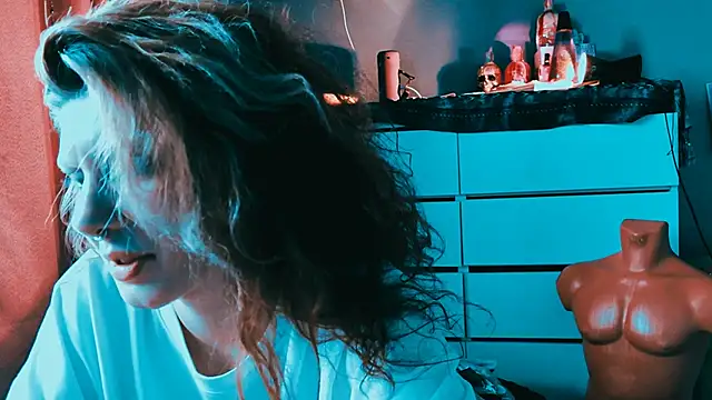 VivienDarkbloom's Live XXX Chat