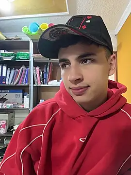 AdrianRinaldi – Naživo XXX chat