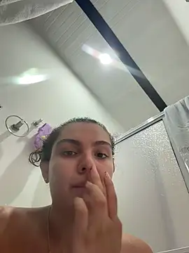 Eva_stark10 Adlı Modelin Canlı XXX Sohbeti