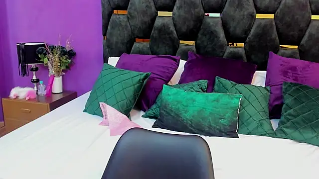 XXX chat uživo modela MaluJensen