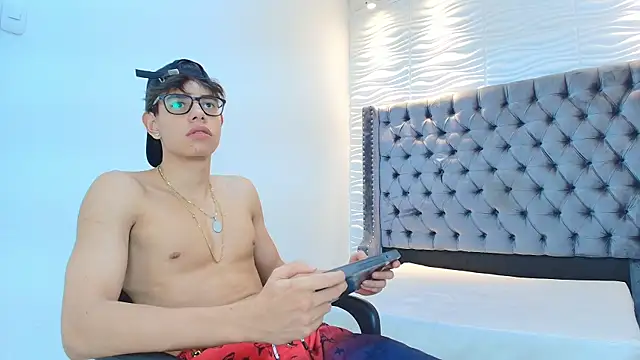 Czat XXX na żywo – Lenny_knox2