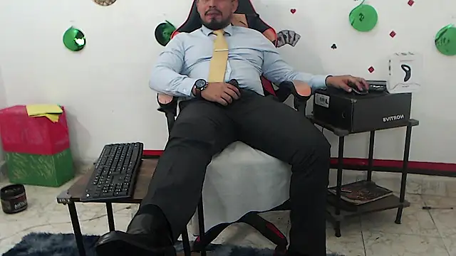دردشة KalethBigDick الجنسية المباشرة