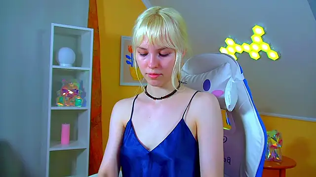 HannahHollis' Live XXX Chat