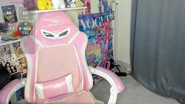 Chat +18 de elara_sunbeam ao vivo