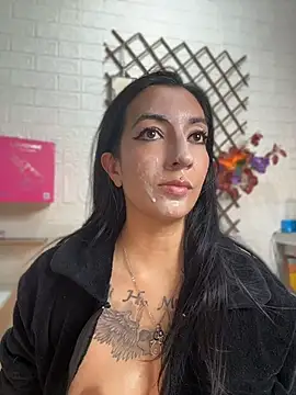 Онлайн чат XXX SALOME_KORLAND