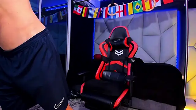 Chat +18 de Aydenmiller96 ao vivo