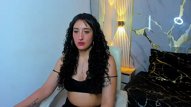 Megan_Reeves Adlı Modelin Canlı XXX Sohbeti
