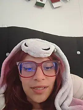 RedMeloddy Show in webcam
