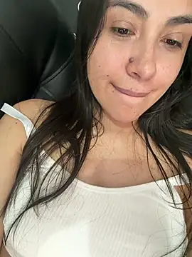 Chatroom XXX en direct de miel_latina