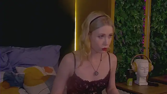 Lola_Gilbert 现场XXX聊天