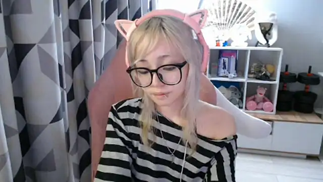 Živý XXX chat SaxonDibs