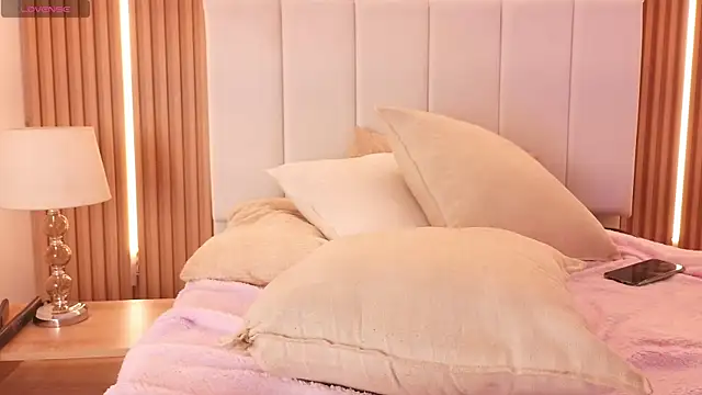 Chatroom XXX en direct de KimSensual_