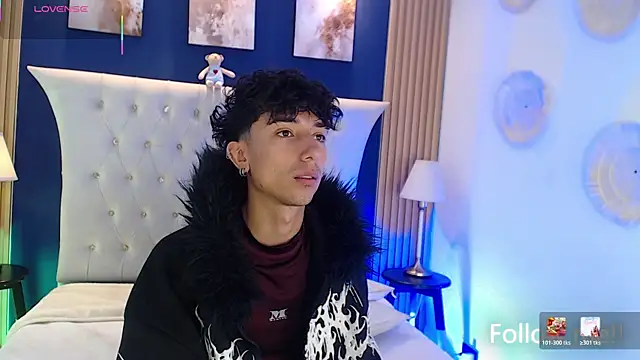 Chat XXX en directo de Aiden_Rivers_