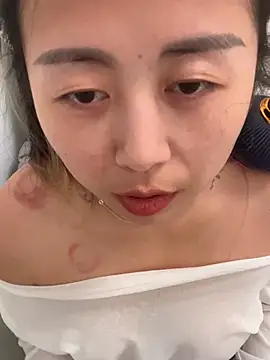 zzdd999's Live XXX Chat