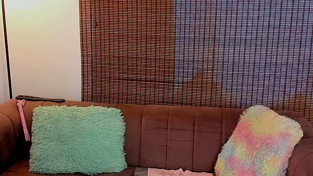 ariana_cross Adlı Modelin Canlı XXX Sohbeti