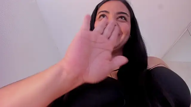 Gaby_Herreraa Adlı Modelin Canlı XXX Sohbeti