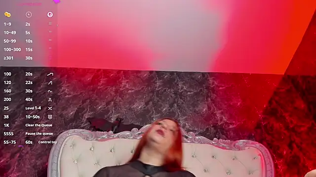 Chat +18 de MirandaSould ao vivo