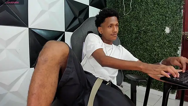 ManSant Live XXX Chat