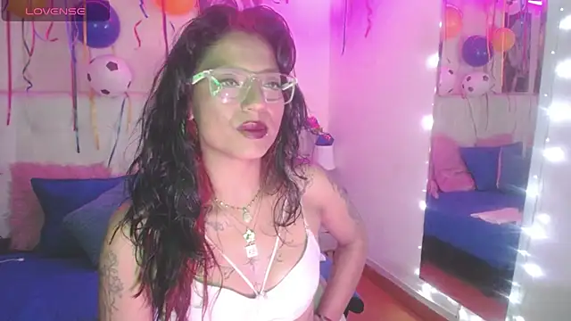 Chat +18 de SamathaMay ao vivo