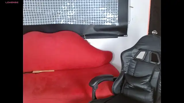 Chat +18 de LunaSub69_ ao vivo