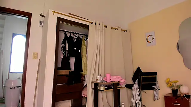 Nadia-Monroe Live XXX-chat