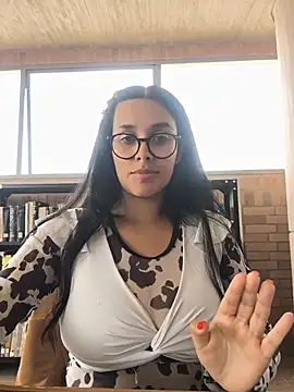 Chat +18 de Annya-sweet ao vivo