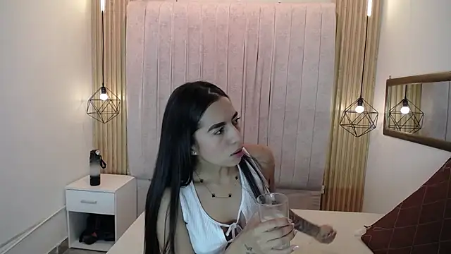 CarolinaySebas Chat XXX in diretta