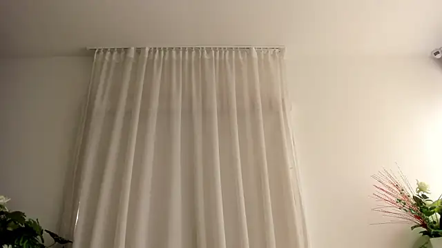 kytziakaya live XXX chat