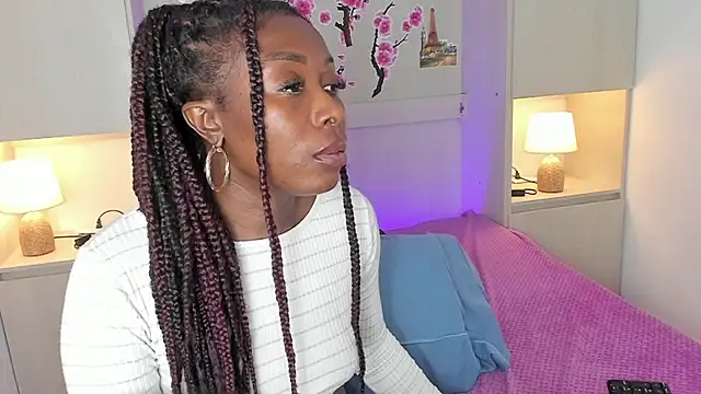 TaylorBloom's Live XXX Chat