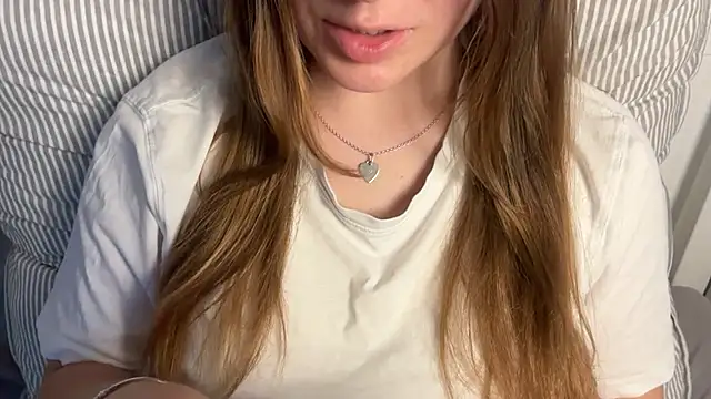 צ'אט XXX בשידור חי של Lucyschickt