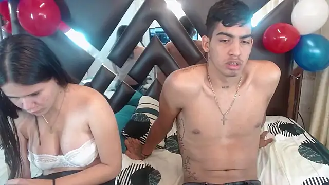 צ'אט XXX בשידור חי של Milo_and_Mily