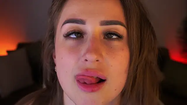 XXX chat uživo modela GentleAdellee