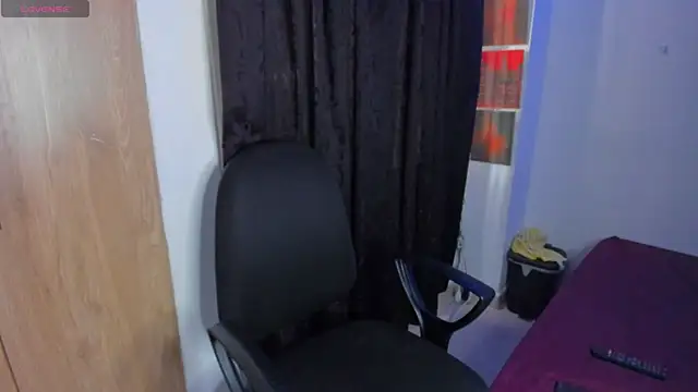Jacob__10 élő XXX-chatje