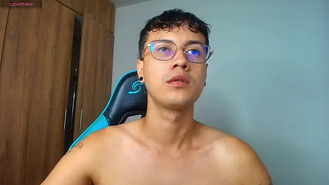 LeaneSeb's Live XXX Chat