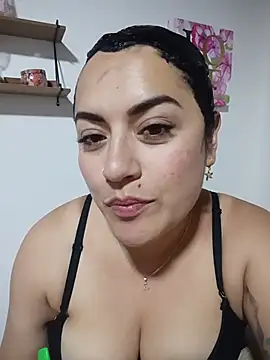 Lesly_10-'s Live XXX Chat