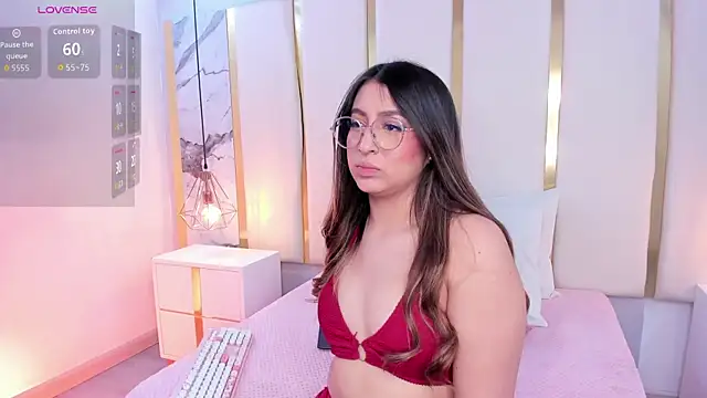 KamilaVegga's Live XXX Chat