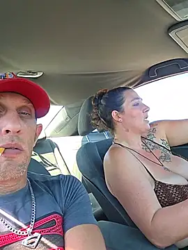 thespontaneouscouple42069's Live XXX Chat