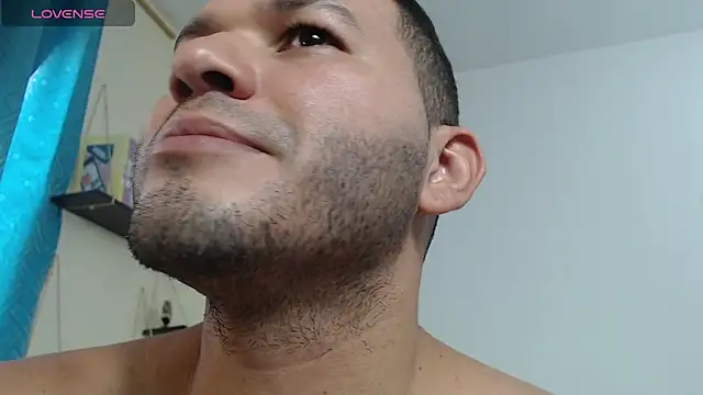Show modela Tim_mz01 na web-kameri