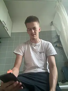 XXX chat uživo modela Toyjungee