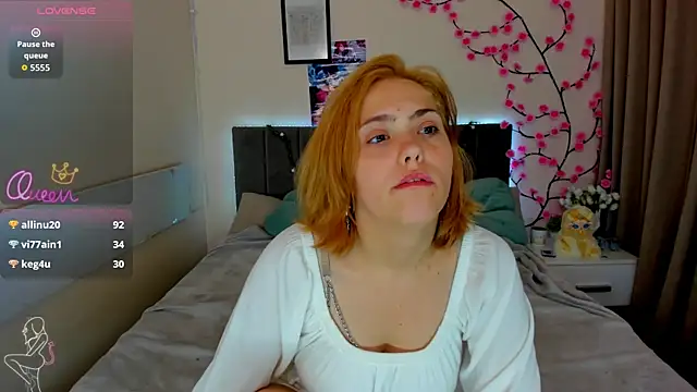Онлайн чат XXX DellaRows