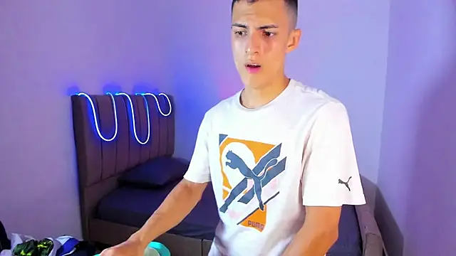 Matiius18 Chat XXX live
