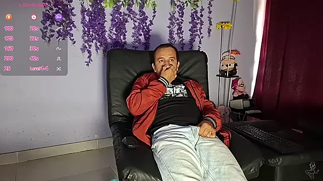 GreisyAndHazzan Live XXX-chat