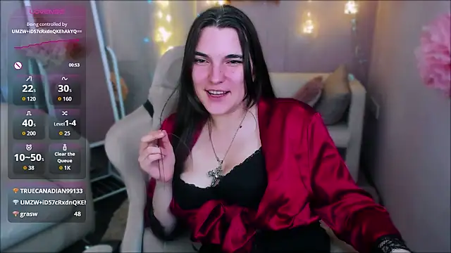 Rune_Veila Live XXX-Chat