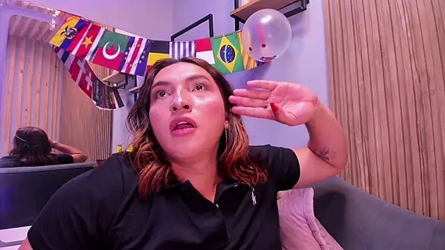 TomLondon_ লাইভ XXX চ্যাট