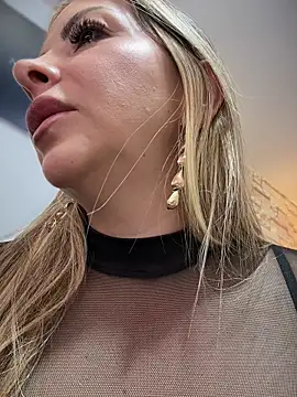 _Abril-Office1's Live XXX Chat