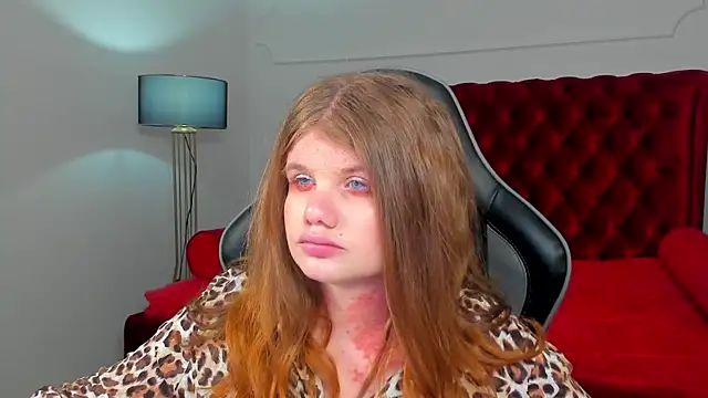 Chatroom XXX en direct de ChloeHalses