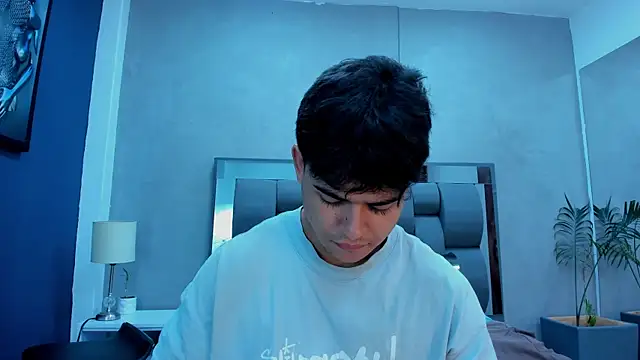 Charlie___Musk's Live XXX Chat
